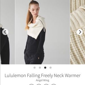 Lululemon Falling Freely Neck Warmer, like new